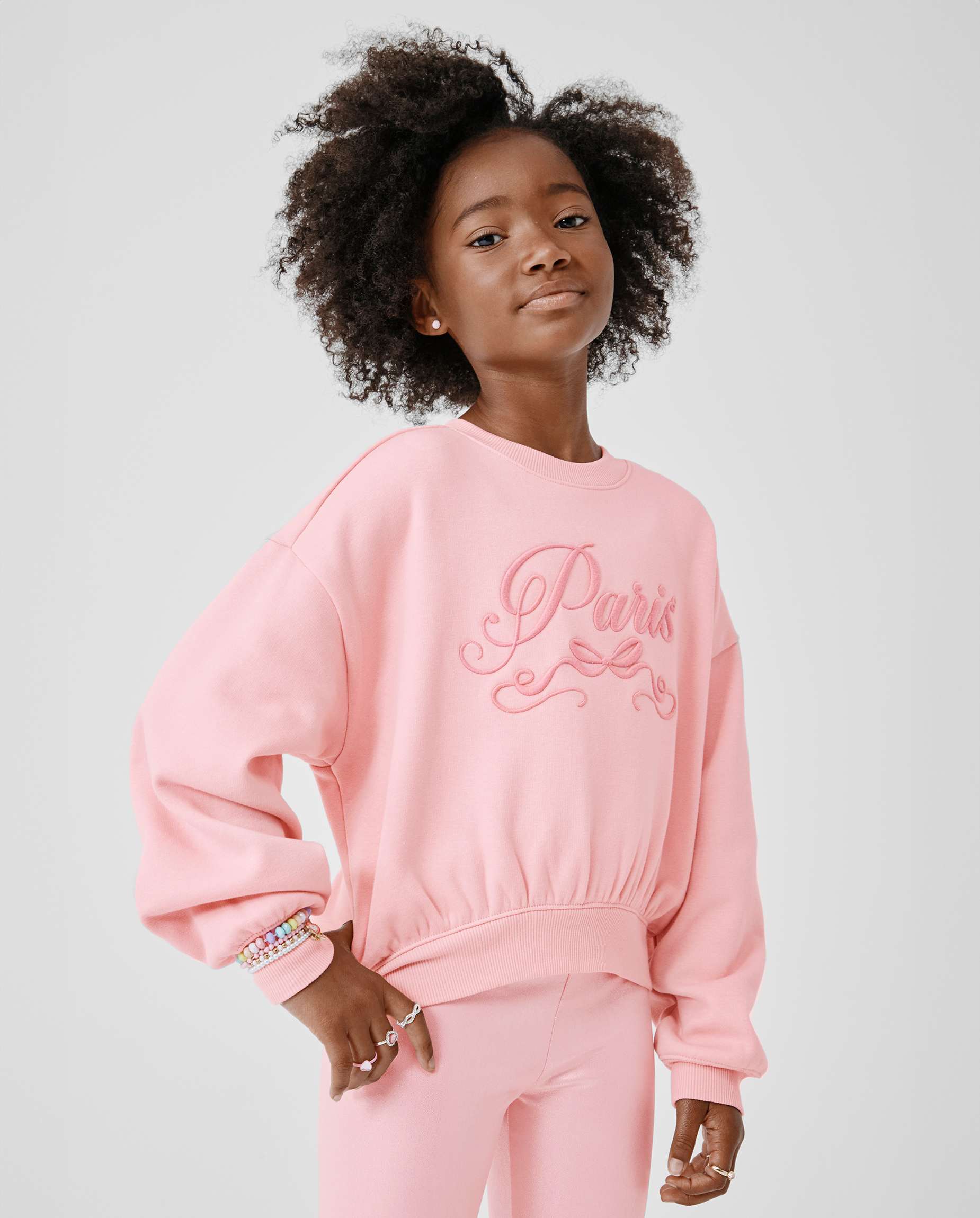 ÉPINE PARIS embroidery sweat white×pink ÉPINE PARIS embroidery sweat whitexpink - メルカリ