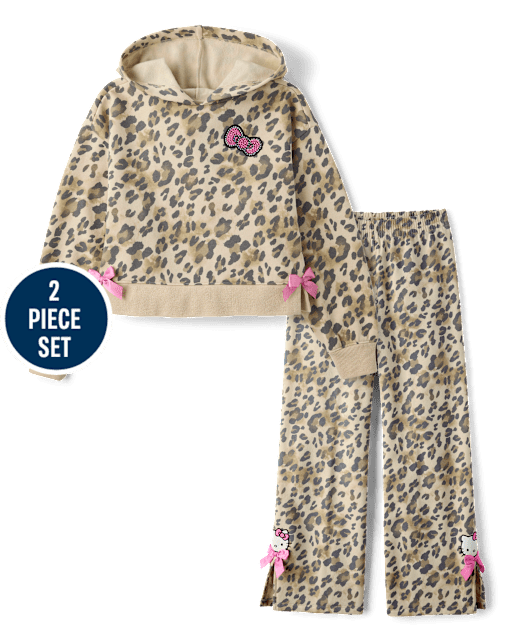 Girls Hello Kitty® And Friends Cheetah Premium Fleece 2-Piece Outfit Set