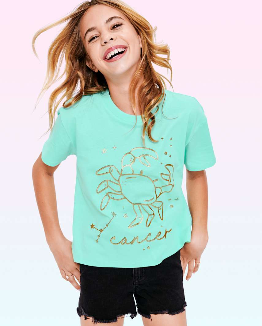 Sugar and Jade Tween Girls Cancer Zodiac T-Shirt | Size Medium (10) | Aqua | 100% Cotton