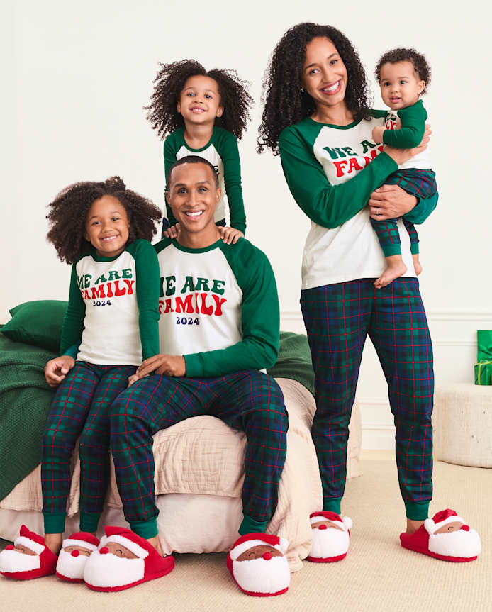 Pyjamas en coton ajustés pour bébés et jeunes enfants « We Are Family » 2024