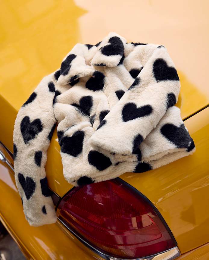 Manteau en fausse fourrure à motif cœur pour fille