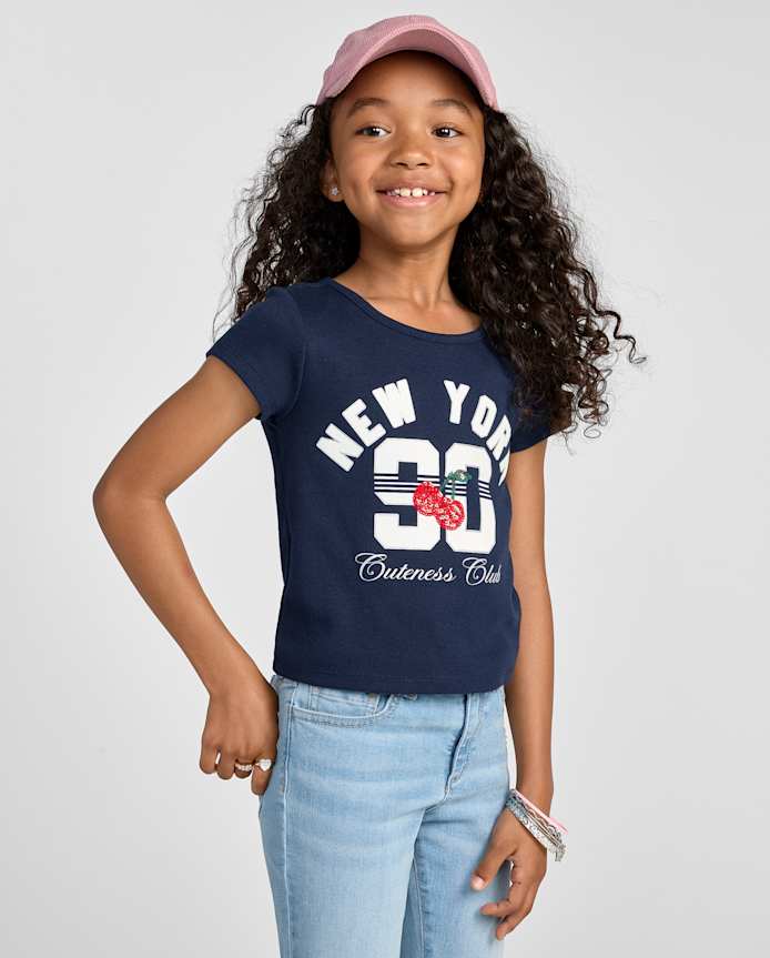 T-shirt bébé fille à paillettes cerises style universitaire