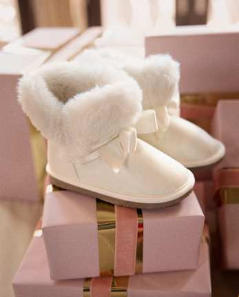 Girls Bow Chalet Boots - Little Essentials