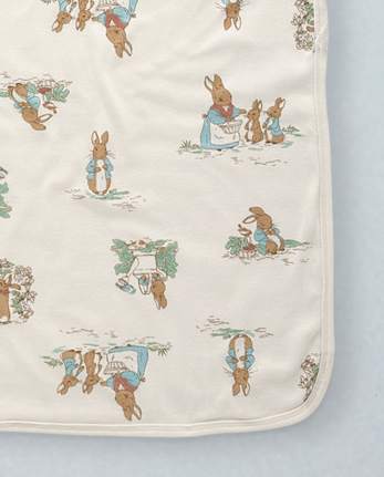 Baby Peter Rabbitâ¢ Swaddle Blanket