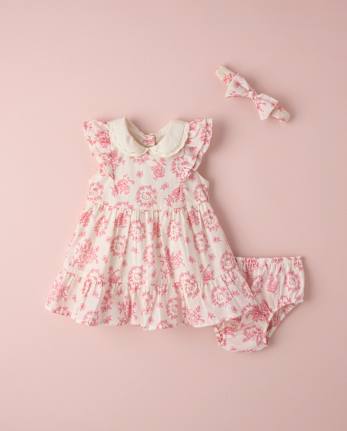 Baby Girls Hello KittyÂ® Applique Floral 2-Piece Outfit Set