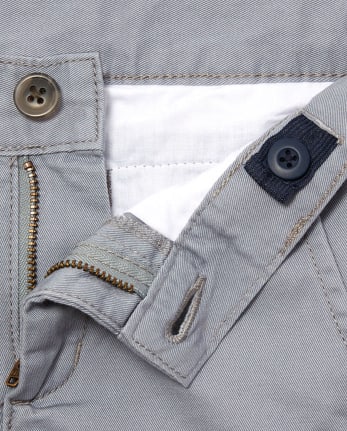 Pantalones chinos ajustados de uniforme para niños