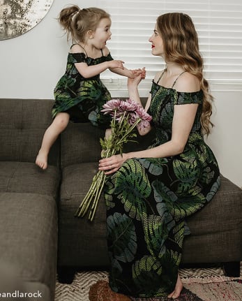 Girls Mommy And Me Tropical Leaf Print Woven Off Shoulder Matching Maxi Dress
