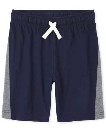 Shorts de baloncesto con rayas laterales para niños