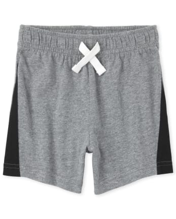 Shorts de baloncesto con rayas laterales Mix And Match para bebés y niños pequeños