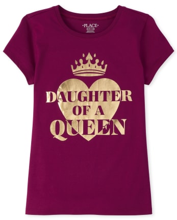 Camiseta con estampado de reina metalizada para niñas