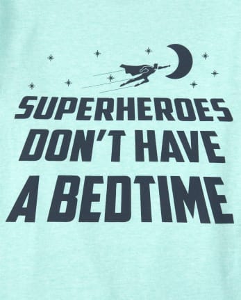 Camiseta con gráfico de superhéroe para dormir para bebés y niños pequeños