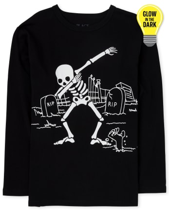 Camiseta con gráfico de esqueleto de baile brillante de Halloween para niños