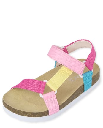 Sandalias arcoíris para niñas pequeñas