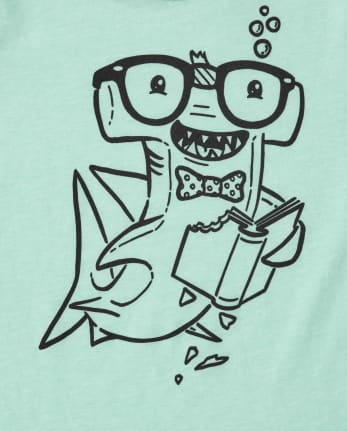 Camiseta con gráfico de tiburón de lectura para bebés y niños pequeños