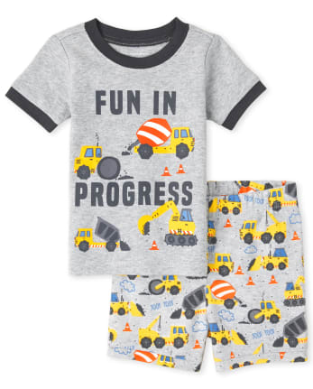 Pyjama en coton ajusté avec camion de construction pour bébés et tout-petits garçons