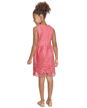 Vestido recto con ojales para niñas