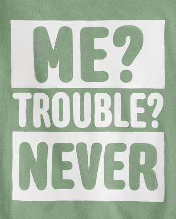 Camiseta con gráfico Trouble para bebés y niños pequeños