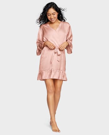 Bata de satén con volantes para mujer