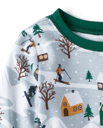 Baby And Toddler Matching Family Ski Cabin Snug Fit Cotton Pajamas