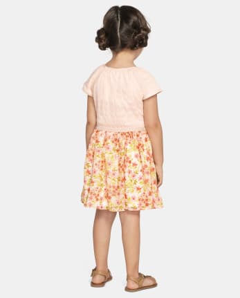 Vestido ajustado y acampanado con estampado floral de mamá y yo para bebés y niñas pequeñas