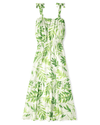 Vestido largo con gradas y hojas de palma familiares a juego para mujer