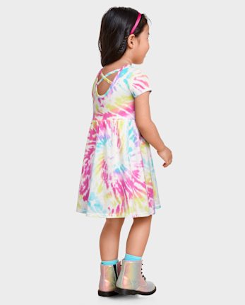 Vestido con espalda cruzada y estampado para bebés y niñas pequeñas