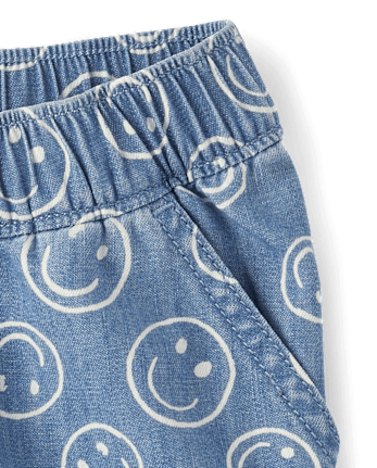 Short en chambray à enfiler pour filles avec visage souriant
