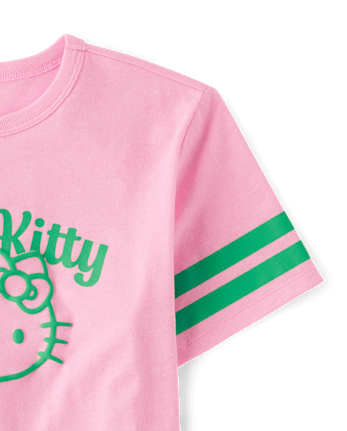 T-shirt graphique Hello Kitty® à imprimé en relief pour la Saint-Patrick (filles)