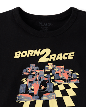 T-shirt graphique de voiture de course Boys Need 4 Speed