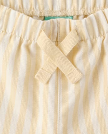 Baby Girls Winnie The Pooh™ 2-Piece Outfit Set