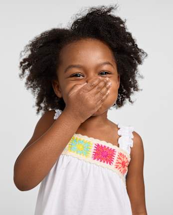 Débardeur à volants en crochet pour petites filles
