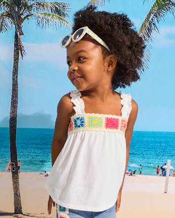 Débardeur à volants en crochet pour petites filles