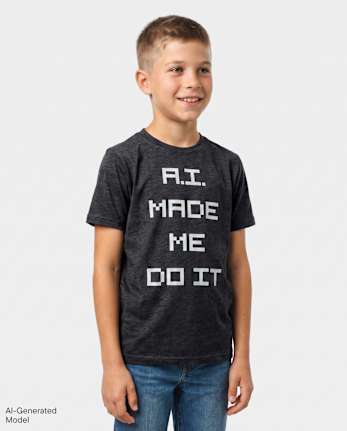 T-shirt graphique pour garçons : L'IA m'a forcé à le faire - S/D PITCH BLACK