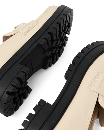 Girls Heart Buckle Loafers