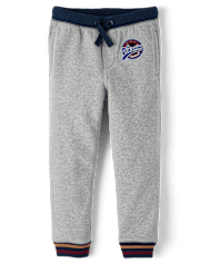 Pantalon de jogging molletonné brodé Varsity Patch pour garçon - Classroom Cutie