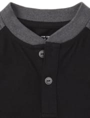 Haut Henley à manches rayées pour bébés et tout-petits garçons