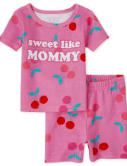 Pijamas de algodón ajustados Mommy Cherry para bebés y niñas pequeñas