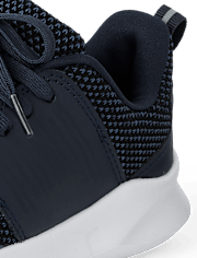 Baskets de course uniformes pour garçons