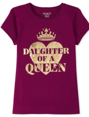Camiseta con estampado de reina metalizada para niñas