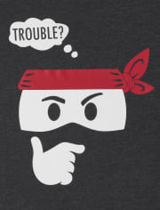 Camiseta con gráfico Ninja Trouble para niños