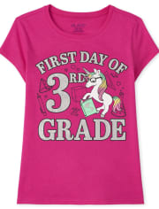 Camiseta gráfica para niñas de tercer grado