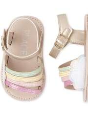 Sandalias de arcoíris para niñas
