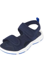 Sandalias con tira doble para niños pequeños