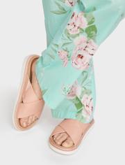 Womens Criss-Cross Slides