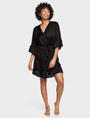 Bata de satén con volantes para mujer