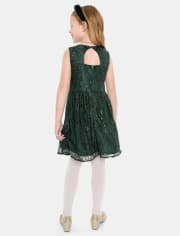Vestido ajustado y con vuelo de encaje con aberturas para niñas