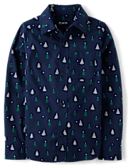 Camisa con botones de popelina con diseño de árbol de Navidad para niños