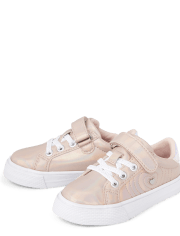 Zapatillas bajas para niñas pequeñas con forma de corazón metalizado