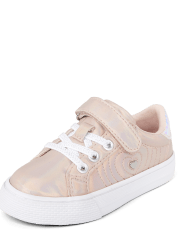 Zapatillas bajas para niñas pequeñas con forma de corazón metalizado