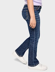 Jeans bootcut básicos para niñas